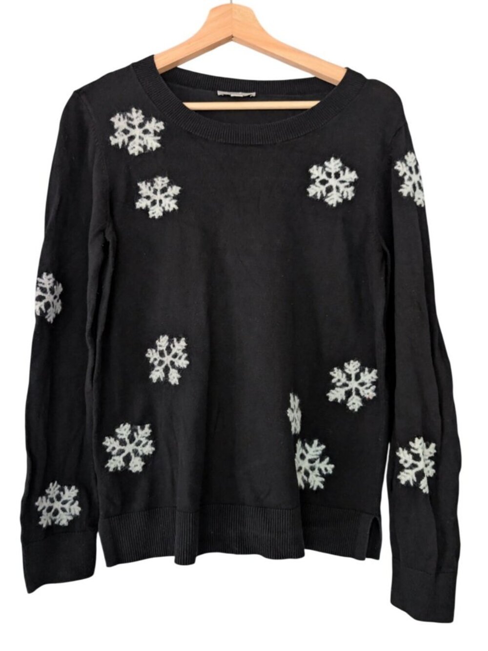 Loft Outlet Sweater M Black White Snowflake Crewneck Knit Pullover Winter Womens